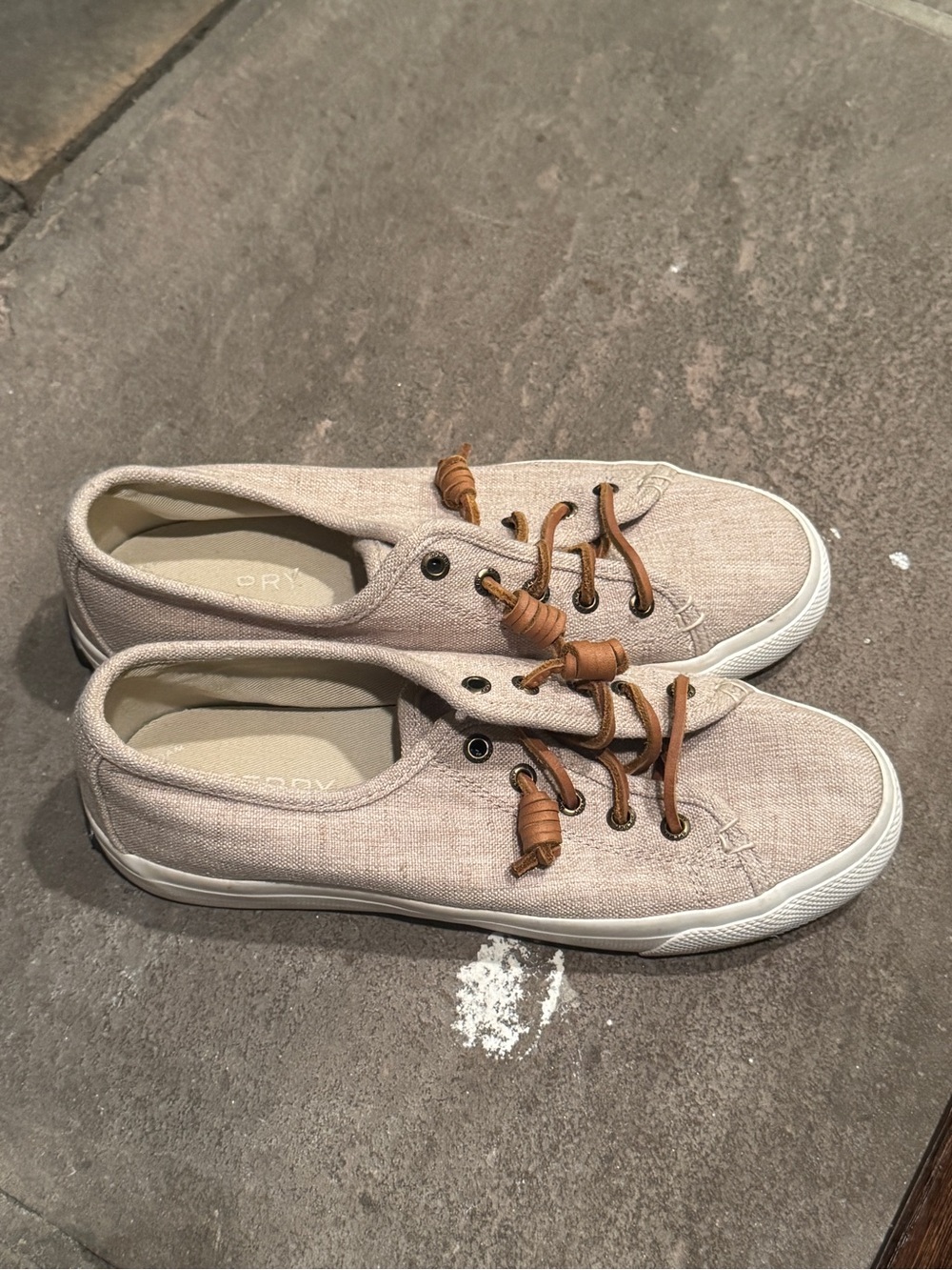 Sperry Men's Light Beige Canvas Sneakers with Brown Leather Laces